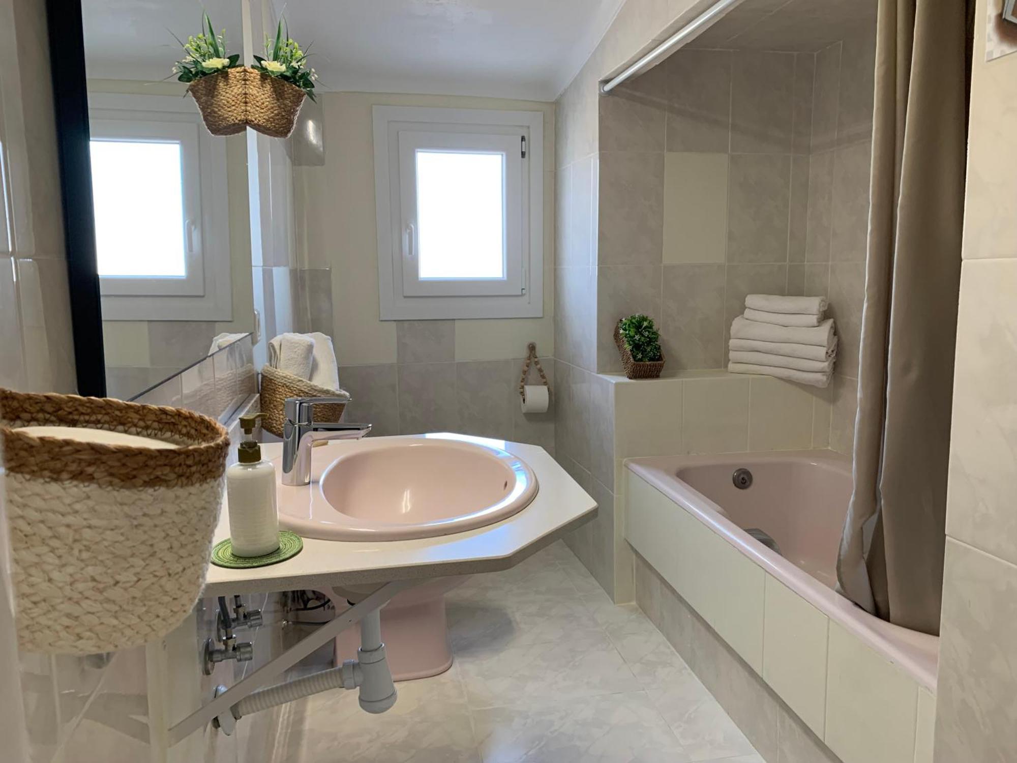 Casa Enric , Con Zona Infantil, Piscina Y Parking Privado Guest House Deltebre Luaran gambar