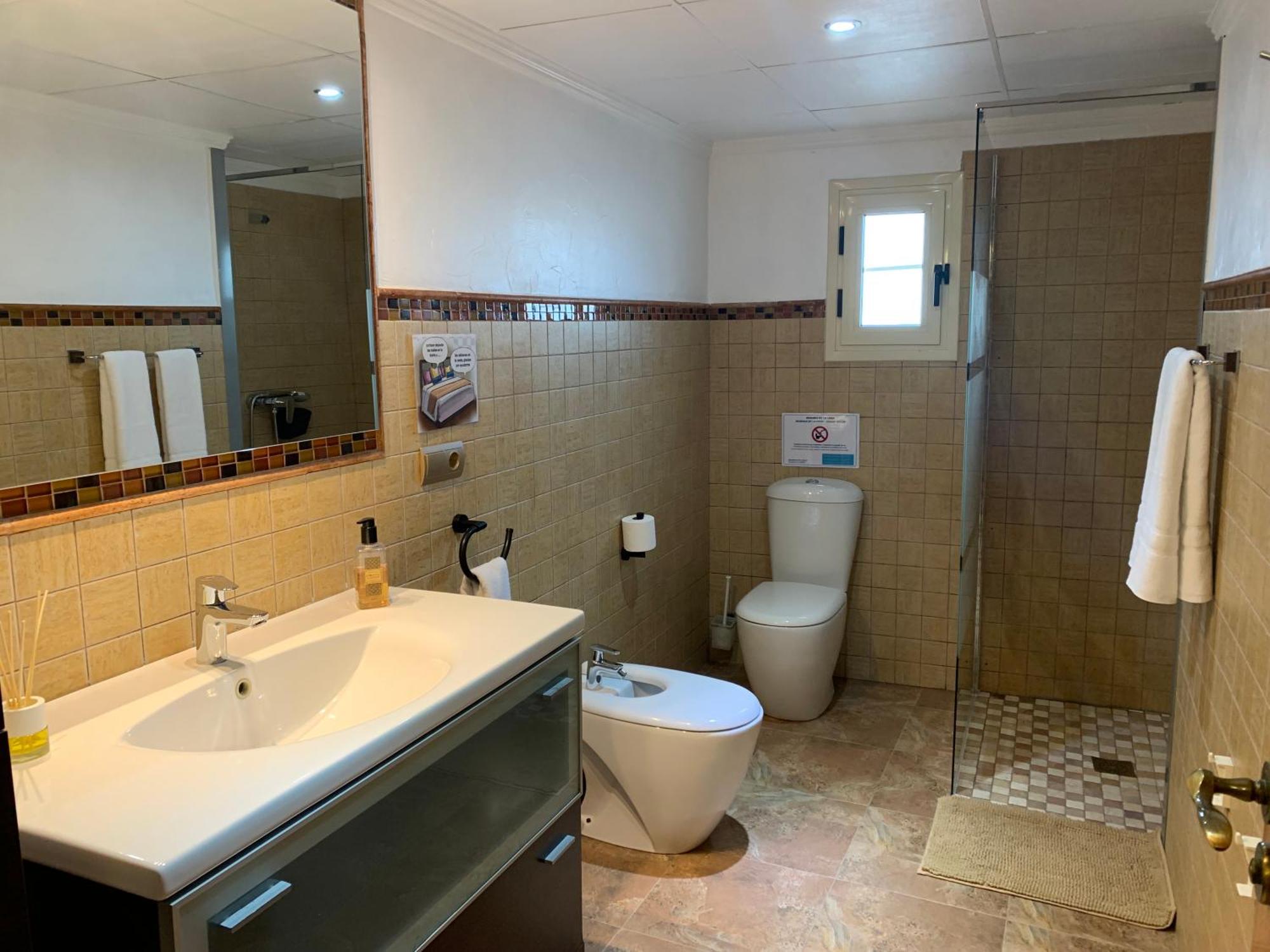 Casa Enric , Con Zona Infantil, Piscina Y Parking Privado Guest House Deltebre Luaran gambar