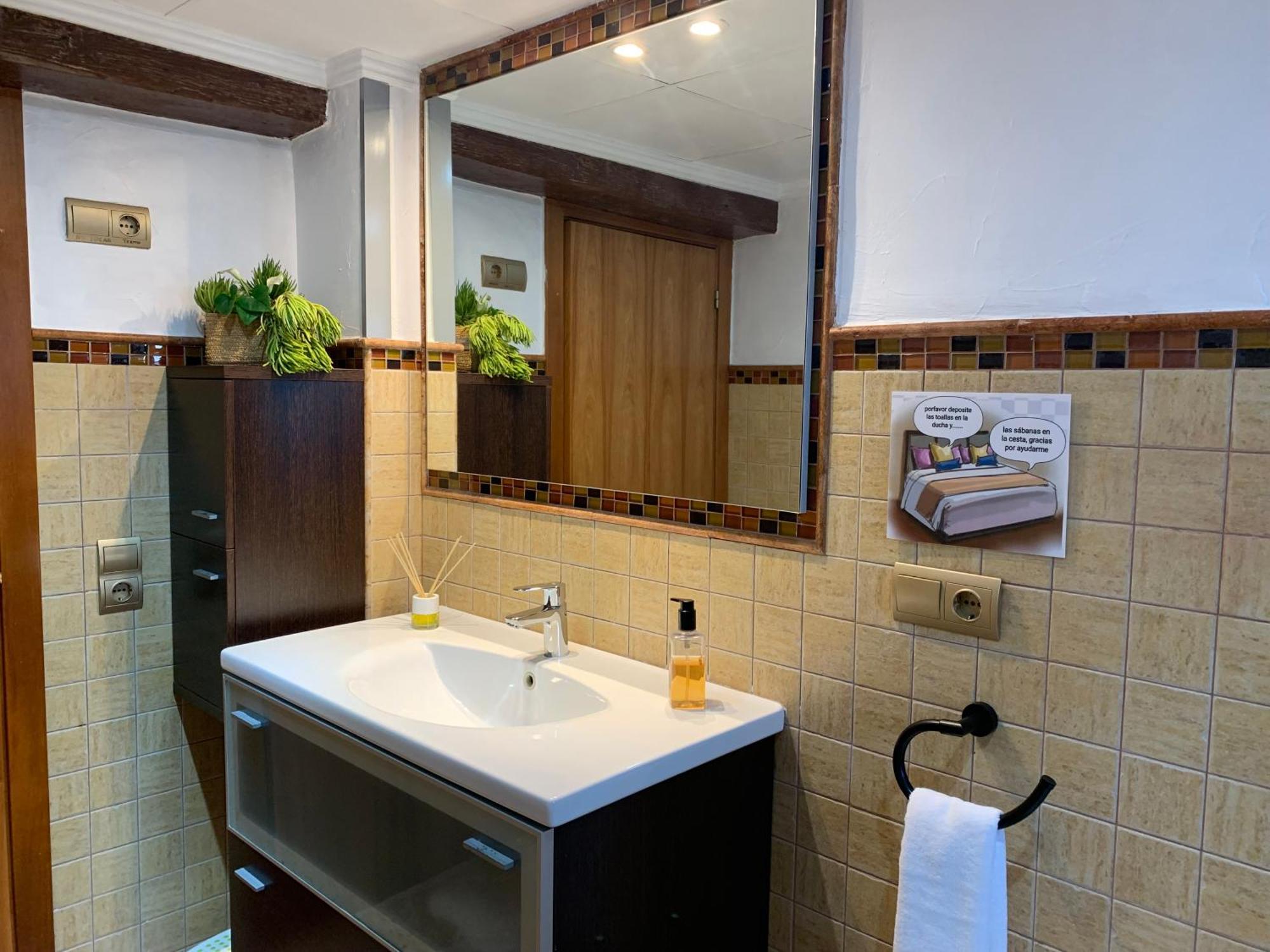 Casa Enric , Con Zona Infantil, Piscina Y Parking Privado Guest House Deltebre Luaran gambar